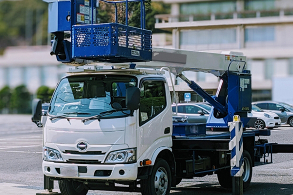 高所作業車